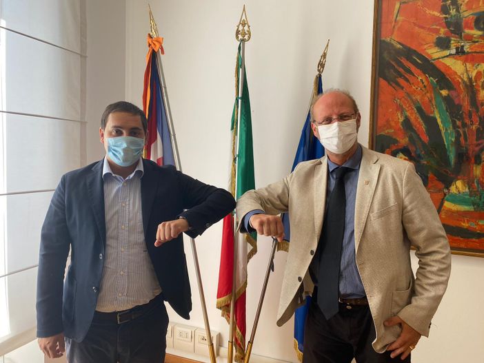 Regione, in distribuzione 280mila mascherine per permettere la realizzazione degli storici eventi del territorio Regione, in distribuzione 280mila mascherine per permettere la realizzazione degli storici eventi del territorio