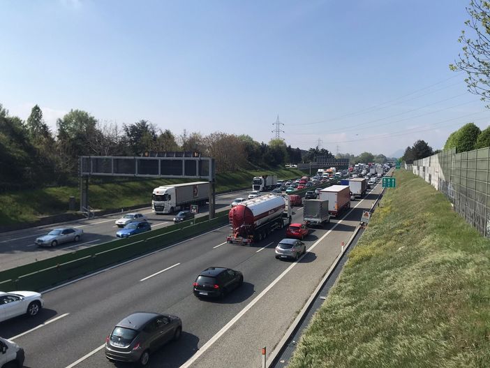 Traffico in tilt in tangenziale