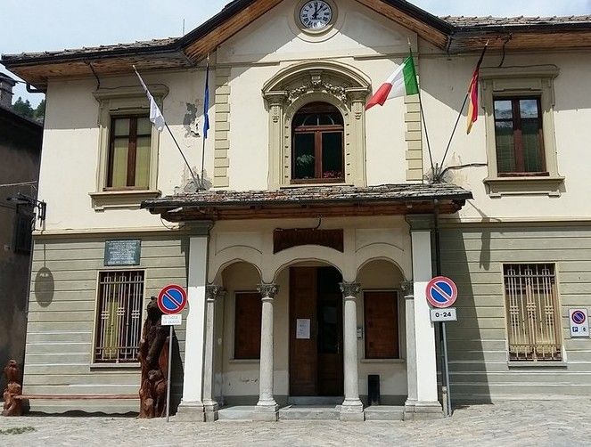 «Non ci serve l’esercito, ma maggior vicinanza dell’Amministrazione comunale di Pragelato» «Non ci serve l’esercito, ma maggior vicinanza dell’Amministrazione comunale di Pragelato»