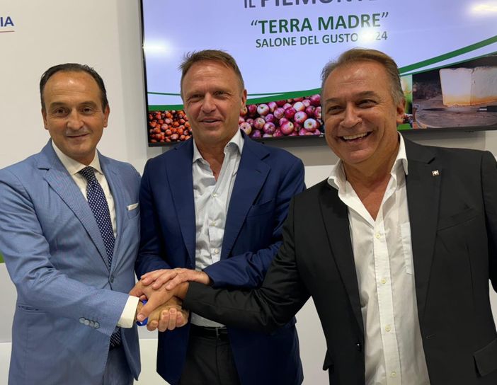 Giandujotto Torino verso l'Igp. Lollobrigida, Cirio e Bongioanni: "Grande traguardo per eccellenza italiana e piemontese" Giandujotto Torino verso l'Igp. Lollobrigida, Cirio e Bongioanni: "Grande traguardo per eccellenza italiana e piemontese"