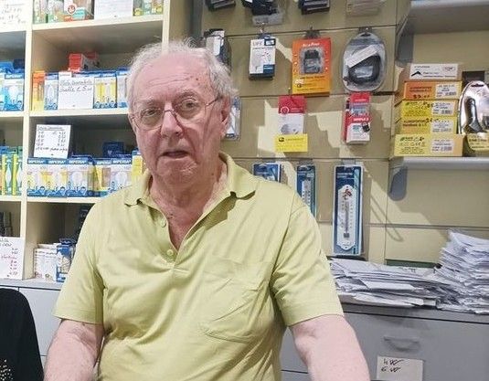 Vittorio Cazzadori nel suo negozio Vittorio Cazzadori nel suo negozio