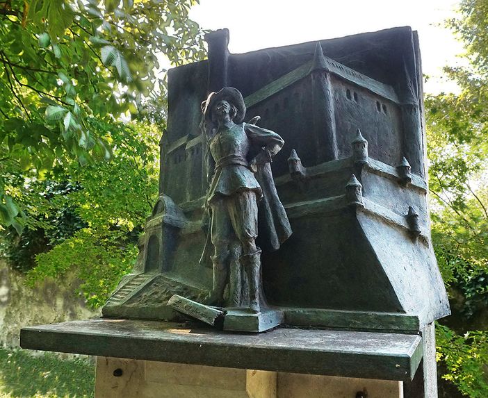 Il bozzetto della Maschera di ferro, prima del restauro Il bozzetto della Maschera di ferro, prima del restauro