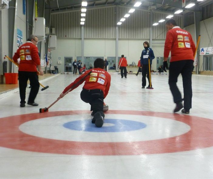 Il caso curling a Pinerolo: «Non siamo mai stati contattati da Dezzani» Il caso curling a Pinerolo: «Non siamo mai stati contattati da Dezzani»