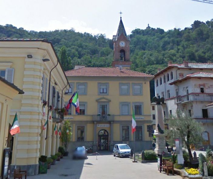 I cavouresi riflettono sull’ambiente e fanno pulizia sulla Rocca e nel centro I cavouresi riflettono sull’ambiente e fanno pulizia sulla Rocca e nel centro