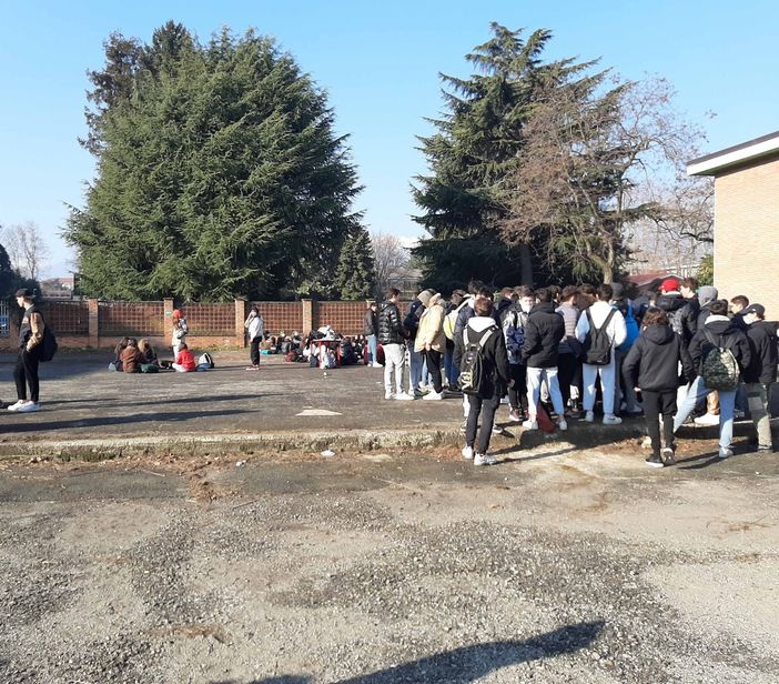 L’occupazione al Buniva di Pinerolo L’occupazione al Buniva di Pinerolo