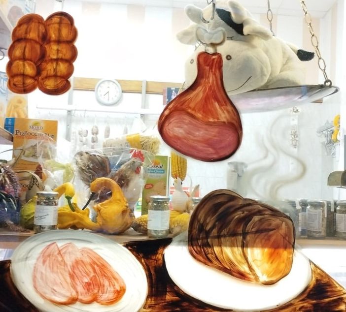 La vetrina con il gallo La vetrina con il gallo