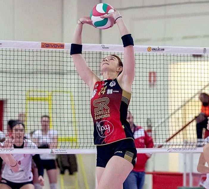 Laura Bortoli in palleggio (foto di Massimiliano Natale)