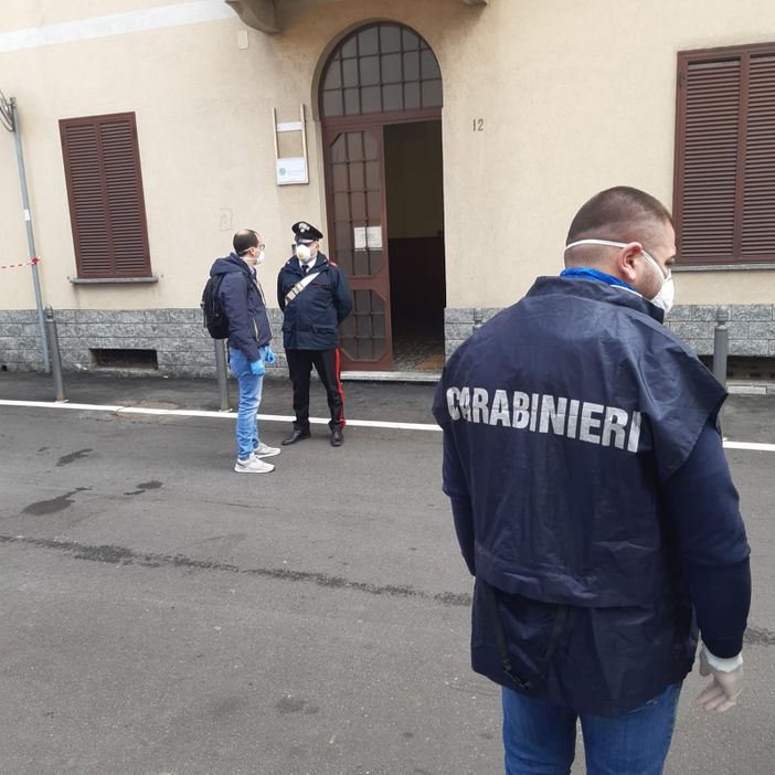 Beinasco: uccide moglie e figlio con la pistola, poi si toglie la vita Beinasco: uccide moglie e figlio con la pistola, poi si toglie la vita