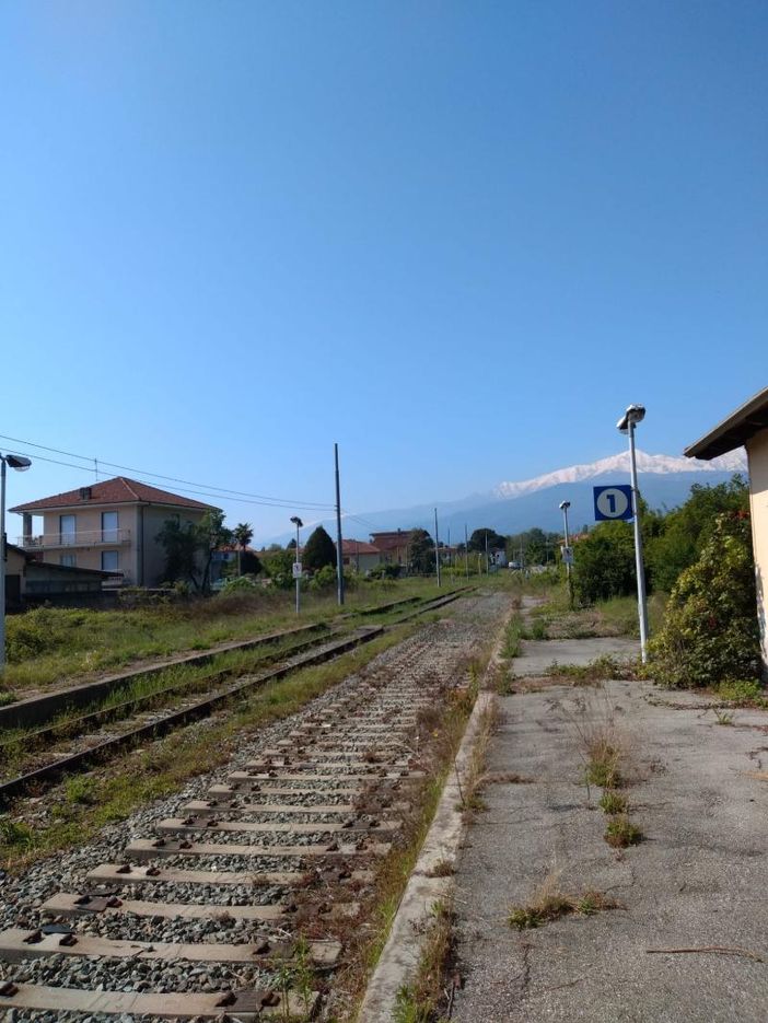 La linea ferroviaria Pinerolo-Torre Pellice La linea ferroviaria Pinerolo-Torre Pellice