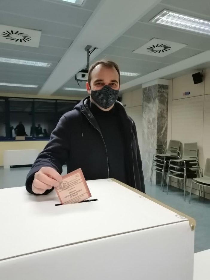 Stefano Lo Russo al voto Stefano Lo Russo al voto