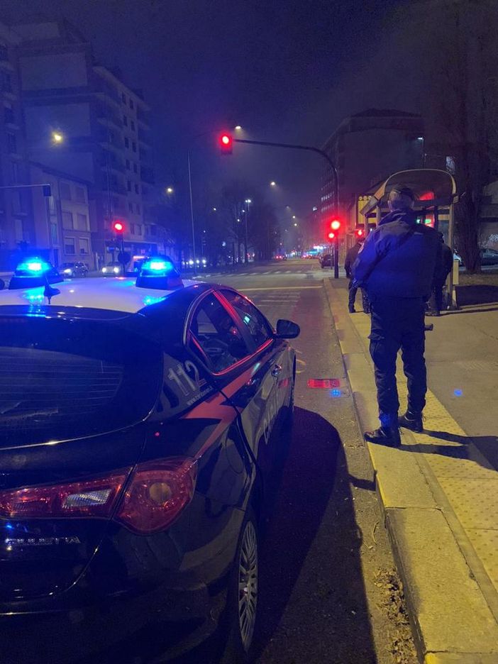 Beinasco, trentacinquenne minacciato e picchiato per un presunto debito di 50mila euro, i carabinieri arrestano gli aggressori Beinasco, trentacinquenne minacciato e picchiato per un presunto debito di 50mila euro, i carabinieri arrestano gli aggressori