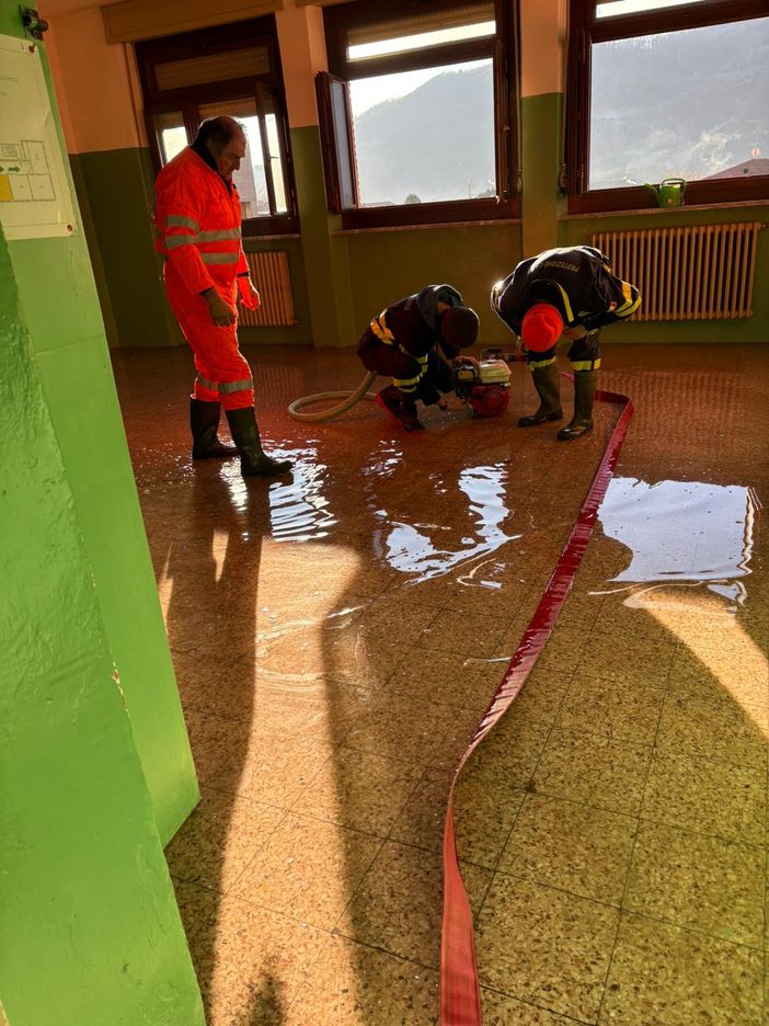 Scuola allagata a Torre Pellice: tutti a casa gli alunni delle elementari
