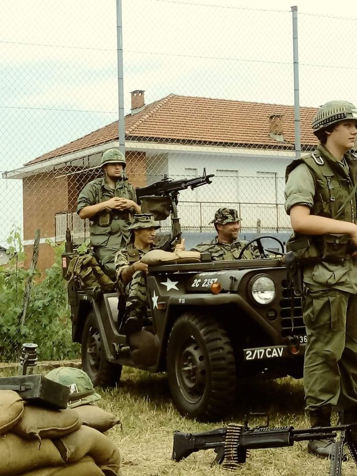 Scene di guerra nel centro di San Pietro Val Lemina, ricordando il disastro del Freidour Scene di guerra nel centro di San Pietro Val Lemina, ricordando il disastro del Freidour