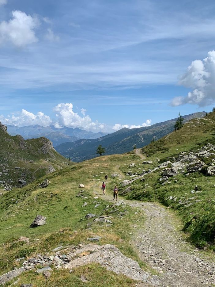 Uno scorcio di Prali, scendendo dal Lago Verde
