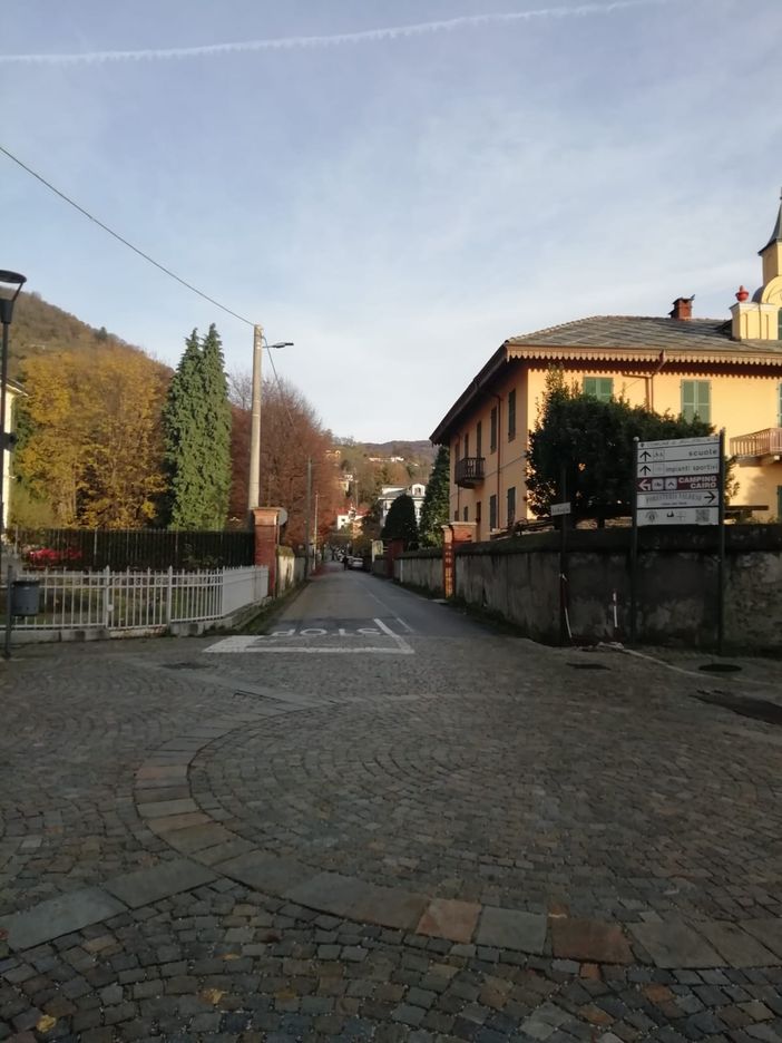 Da lunedì a Torre Pellice parte il “bus” che accompagna a scuola a piedi Da lunedì a Torre Pellice parte il “bus” che accompagna a scuola a piedi