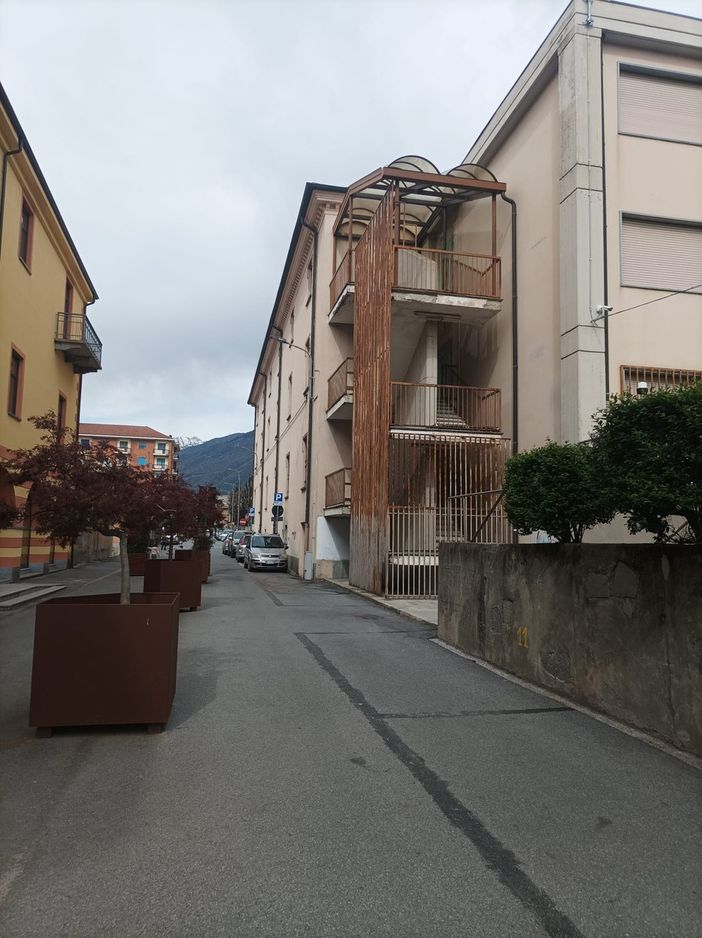 Le scale dell’ex Alberti di Luserna San Giovanni Le scale dell’ex Alberti di Luserna San Giovanni