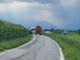 Vigone: via Virle interrotta per l'uscita di strada di un camion