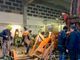 Gli Amici del Pellice mentre lavorano al carro di Carnevale