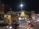 Rissa in pieno centro a Luserna San Giovanni: giovane sanguinante trova soccorso in ferramenta