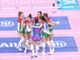 Le 'pinelle' in festa dopo un punto di una partita incredibile (foto Lega Volley Femminile)