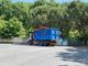 Il camion Acea al lavoro in viale Tosel a Pinerolo