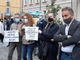 «Più controlli, no chiusure», i commercianti e gli artigiani in piazza a Pinerolo [FOTO e VIDEO]