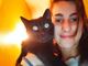Giulia Castagno con il gatto Rolly