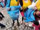 A Torre Pellice i bambini ripuliscono il centro e arredano il loro cortile