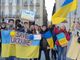 Una manifestazione pro Ucraina davanti al Comune (archivio)