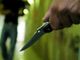 Aggredito e accoltellato da un rapinatore: momenti di paura a Carmagnola
