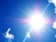 Sole nel cielo azzurro