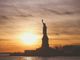Statua della libertà al tramonto