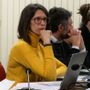Francesca Costarelli, in primo piano, sui banchi della Giunta (foto di Christian Bosio)