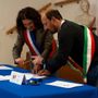 La firma del gemellaggio La firma del gemellaggio