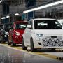 Assemblati i primi esemplari della 500 ibrida a Mirafiori