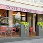 Costè: tra lievitati da colazione e frutta iperrealistica Costè: tra lievitati da colazione e frutta iperrealistica