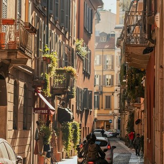 Guidare e parcheggiare a Milano: guida pratica per risparmiare tempo e stress