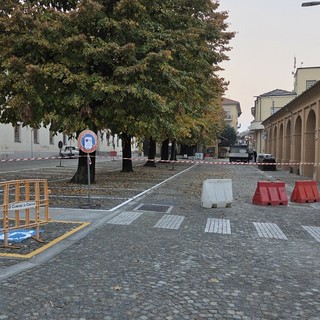 Cavour fa un sondaggio sulla disposizione del mercato e sul traffico in via Giolitti