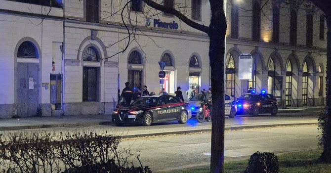 Aggressione con un taser vicino alla stazione di Pinerolo