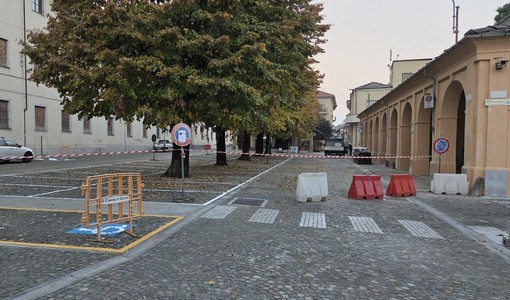 Cavour fa un sondaggio sulla disposizione del mercato e sul traffico in via Giolitti