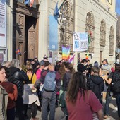 Proteste fuori dal salone dei Cavalieri di Pinerolo per l'evento vannacciano Proteste fuori dal salone dei Cavalieri di Pinerolo per l'evento vannacciano