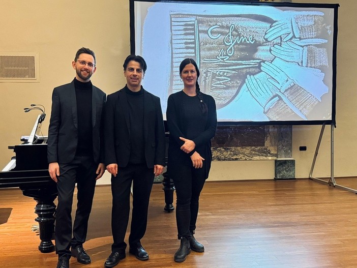 Music For Family: la musica che diventa racconto di sabbia conquista 160 spettatori Music For Family: la musica che diventa racconto di sabbia conquista 160 spettatori