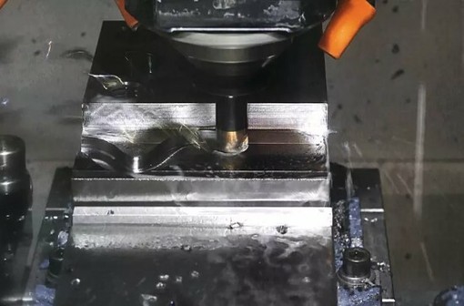 Ditta metalmeccanica vicinanze Saluzzo ricerca fresatore