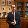 Il nuovo moderatore (foto di Daniele Vola) Il nuovo moderatore (foto di Daniele Vola)
