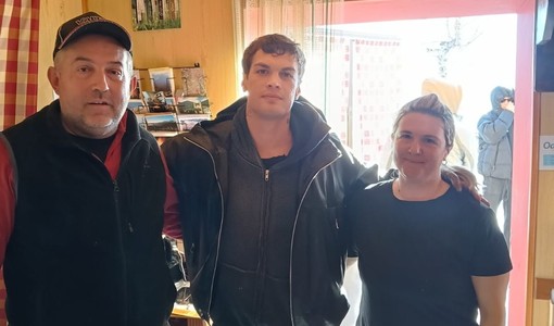 Blanco alla Vaccera: l’artista ha girato alcune scene di un nuovo videoclip e ha pranzato al Servin