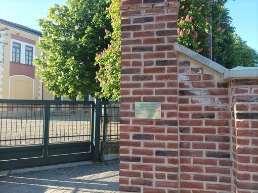 Bricherasio, il 25 Aprile passa da ‘Paulin’: targa ricollocata nel corteo della Liberazione