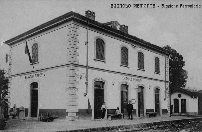 Una foto storica della stazione di Bagnolo Piemonte