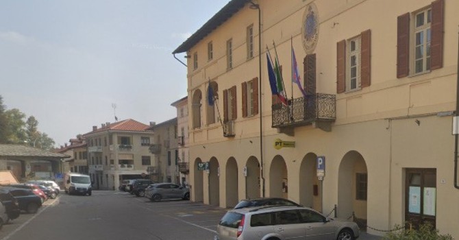 Lo scuolabus di Bricherasio ha finito la sua carriera tra i rottami