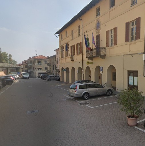 La posta di Bricherasio in piazza Santa Maria