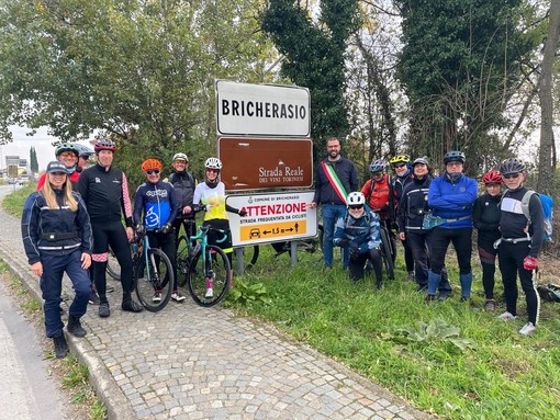 Paola Gianotti chiude in Val Pellice il tour nel Pinerolese ‘Io rispetto il ciclista’ Paola Gianotti chiude in Val Pellice il tour nel Pinerolese ‘Io rispetto il ciclista’